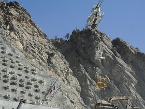 Dünyanın 3'üncü en yüksek barajında çalışmalar yarılandı