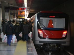 İstanbul'da metro saatleri Ramazan Ayı için uzatıldı