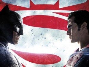 'Batman v Superman' THY uçaklarında izlenebiliyor