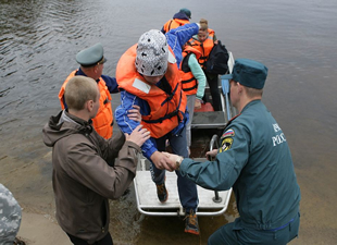 Rusya, Syamozero Gölü'nde eğitim tekneleri battı: 14 Çocuk boğuldu