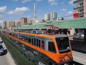 Adana’da Lys’ye girecek öğrencilere belediye otobüsleri ve metro ücretsiz