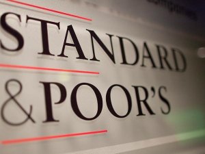 S&P AB'nin kredi notunu indirdi