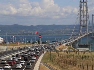 Osmangazi Köprüsü'nden 5 günde 400 bin araç geçti