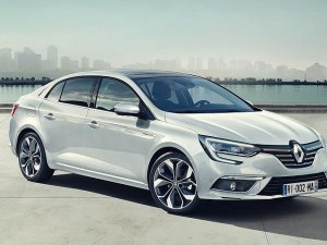 Yeni Renault Megane'ın Sedan versiyonu gün yüzüne çıktı