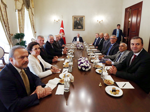 Başbakan Binali Yıldırım, İMEAK DTO Başkanı Metin Kalkavan ve Yönetim Kurulu'nu kabul etti