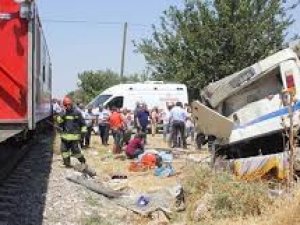 Manisada tren kazası 6 ölü