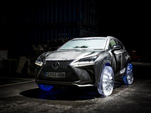 Lexus, dünyanın ilk buzdan lastiği ile ödül aldı