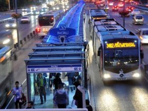 İstanbul'da ücretsiz toplu ulaşım uzatıldı