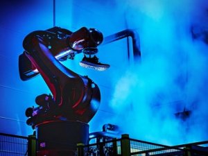 Adidas, robot işçileri devreye sokuyor