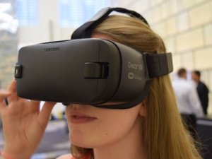 Yeni Gear VR ön siparişe sunuldu!