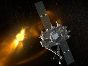 NASA kayıp uzay mekiği ile irtibat kurdu