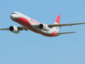 Antalya'dan kalkan Red Wings uçağı acil iniş yaptı