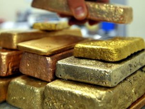İran'ın altınını Kazakistan rafine edecek