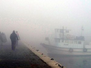Çanakkale Boğazı, yoğun sis nedeniyle gemi geçişlerine kapatıldı