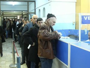 Vergi dairelerinde 'ilk taksit' yoğunluğu