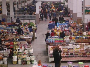 Esnaf Türk lirasına sahip çıkıyor