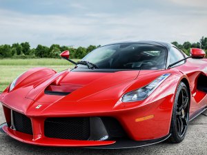 LaFerrari, 7 milyon dolara satıldı