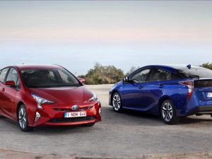 Toyota'nın hibrit satışları 10 milyona koşuyor