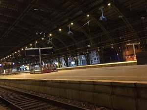 Köln merkez tren istasyonunda bomba alarmı