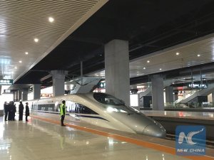 Çin, en uzun hızlı tren seferini başlattı