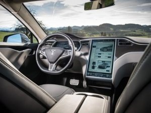 Tesla'dan yeni güncelleme!