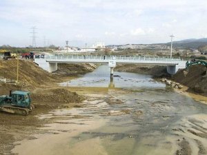 Adnan Menderes Köprüsü yenilendi