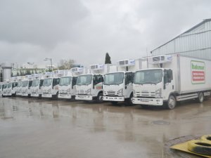 Anadolu Isuzu Hakmar Şirketler Grubu’na 38 adet kamyon teslim etti