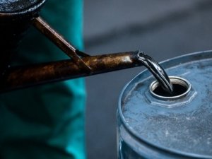 Brent petrol 53 dolar sınırında