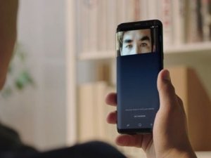 Galaxy S8'in Iris tarayıcısı hacklendi!