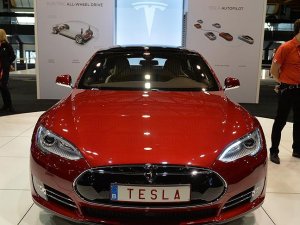 Tesla dünyanın en değerli 4'üncü otomotiv firması oldu