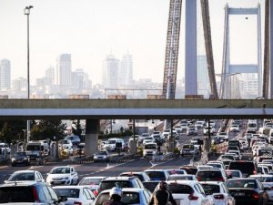 Trafiğe çıkan yeni araç sayısı azaldı