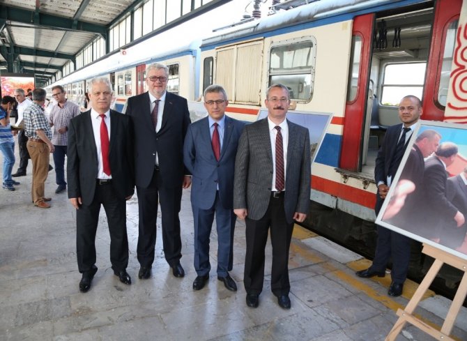 haydarpasa-tren-garinda-duzenlenen-etkinlige-katilan-ulastirma-001.jpg