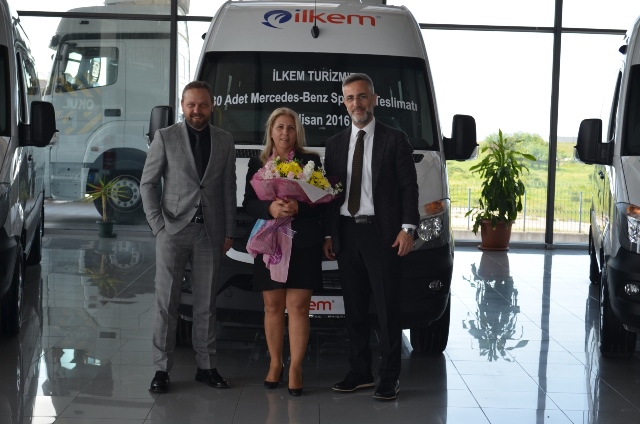 mercedes-benz-turkten-ilkem-turizme-sprinter-teslimati(1)-001.jpg