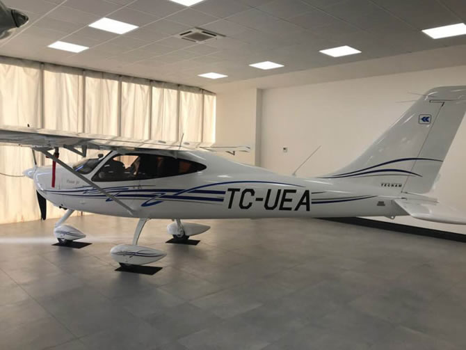 tecnam2.jpg