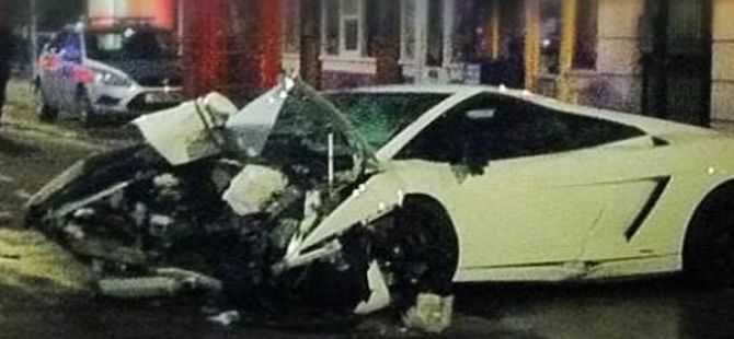 Vale, Gallardo'yu hurdaya çevirdi!