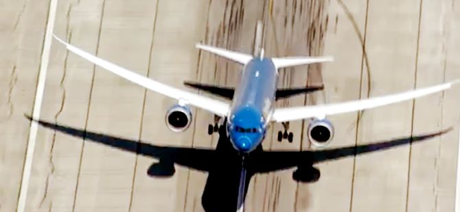 Rüya uçakla akıl almaz kalkış!